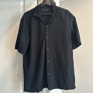 Zara Men's Black Crêped Button Down Short Sleeve Shirt